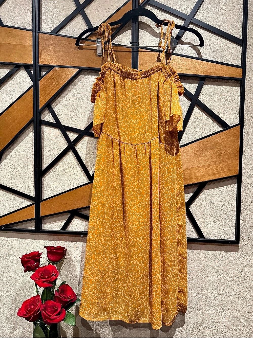 Floral Maxi Dress in Orange & White Size Small Like New